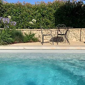  Hébergement de vacances Le Cabanon De Livia Avec Piscine Privee France